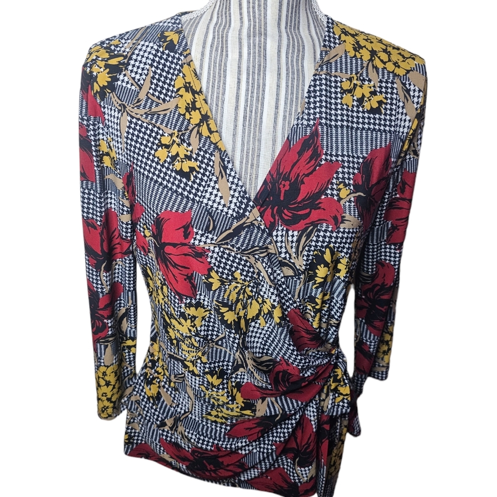 Black Label women's black floral 3/4 sleeves wrap front top size M